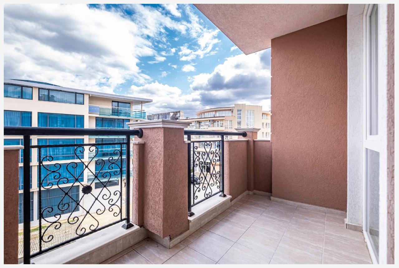 Casa Rossa 2 Daire Sunny Beach Dış mekan fotoğraf